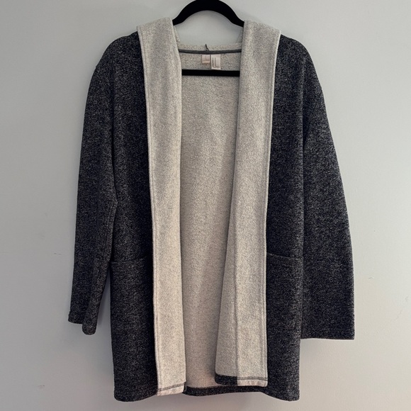Dynamite Tops - Dynamite black/white hooded shacket size medium